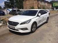 HYUNDAI SONATA Водитель такси