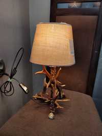 Myśliwska lampa stojąca