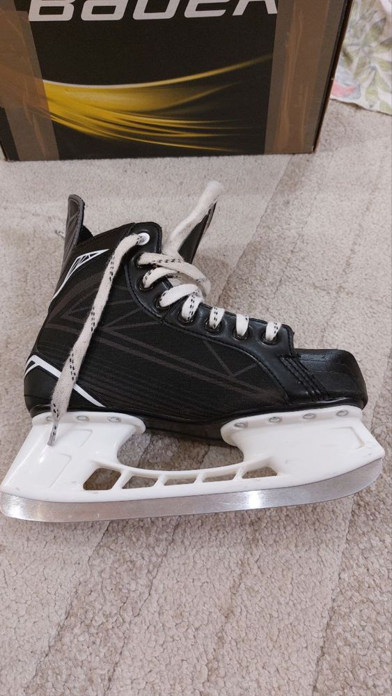 Конькі bauer supreme s140 38.5р