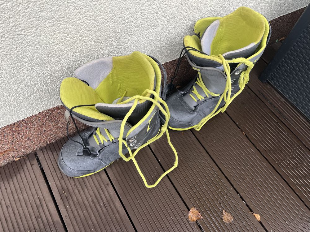 Buty na snowboard r.43