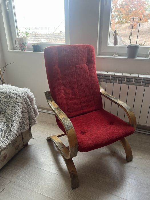 Oddam 2 takie same krzesla za darmo