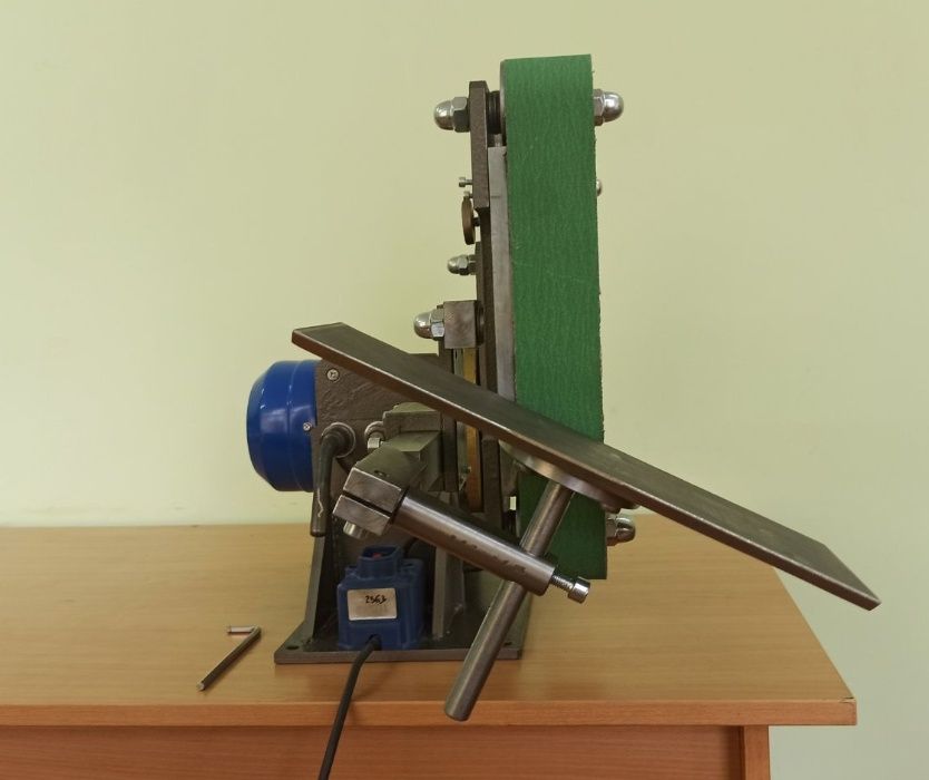 Гриндер Поворотный 50*1200/1500 мм. Ленточно шлифовальный станок.