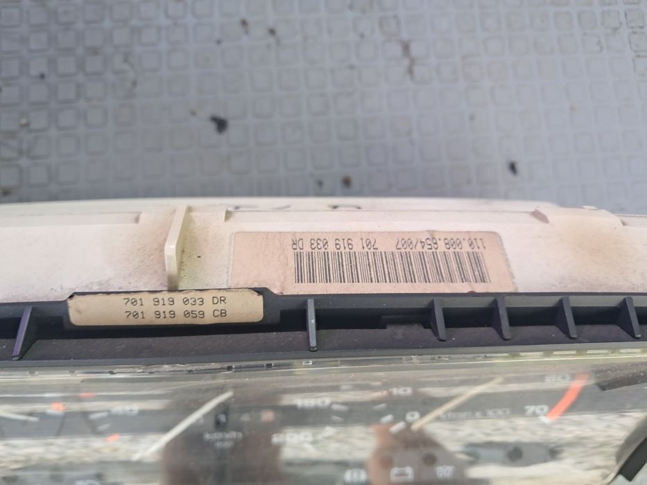 Licznik zegary VW T4 Transporter Caravella Multivan 2.5 benzyna zegare