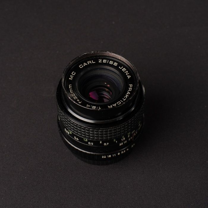 CARL ZEISS Jena DDR 35 mm f/2.4 Practicar + HOYA + переходник