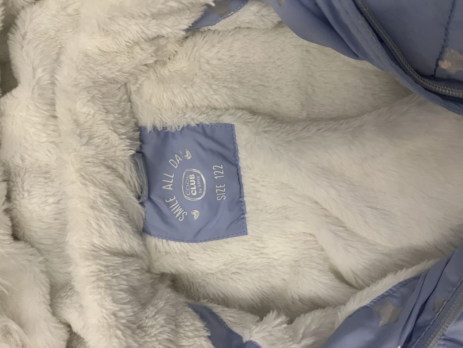 Продам зимову куртку на дівчинку