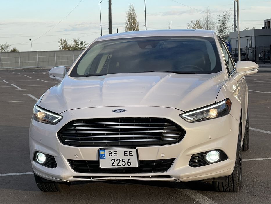 Ford Fusion Titanium  Energy plugin hybrid