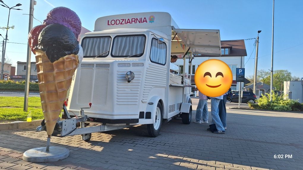 Przyczepa Reto do sprzedaży lodów Mega atrakcyjna stan perfekcyjny.