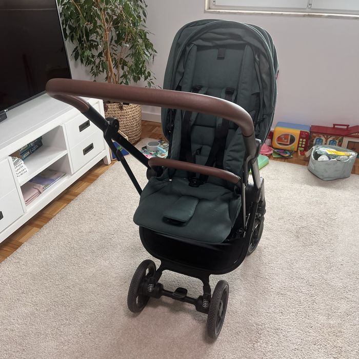 Carrinho de bebé Maxi-Cosi Leona2