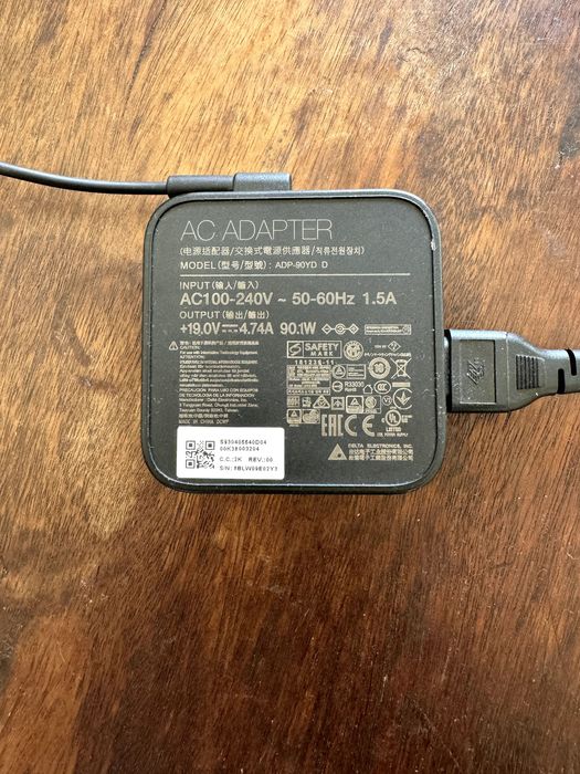 MSI Modern 14 Portable [i7-1165G7, 16GB RAM, 1TB SSD] - Like New64283952679810122