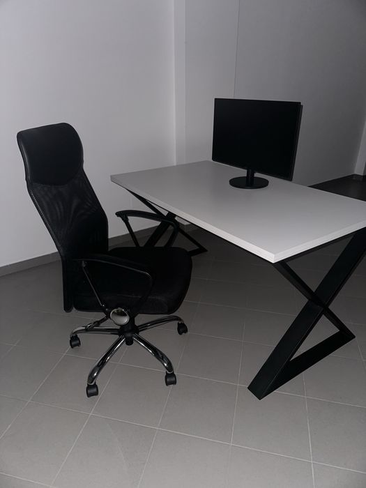 Vendo secretaria + cadeira ou em separado