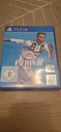 sprzedam FIFA 19 ps4