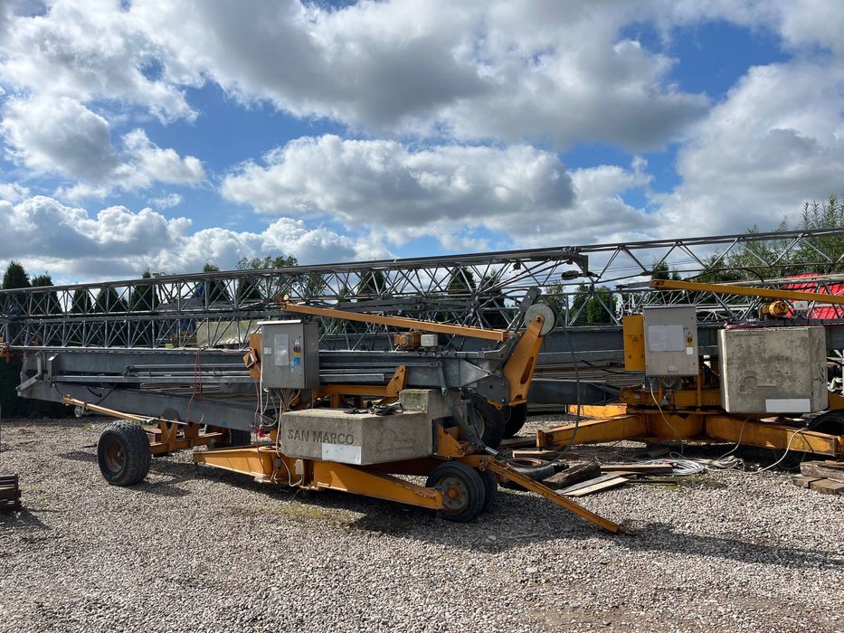 Żuraw budowlany Dzwig dekarski San Marco