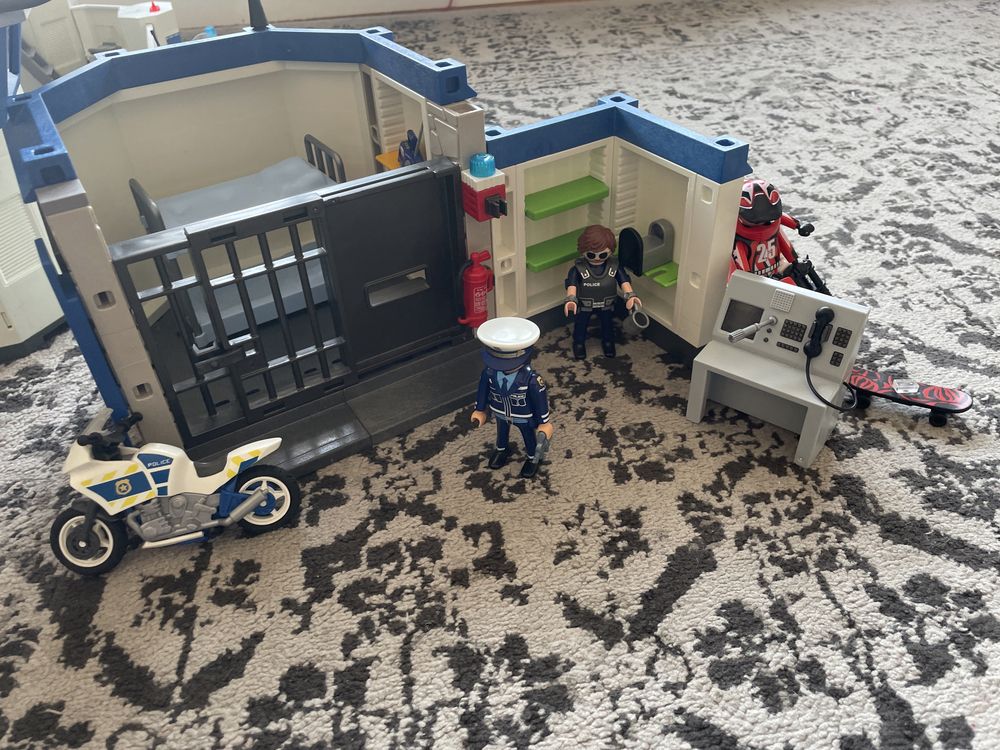 Ogromny zestaw Playmobil policja