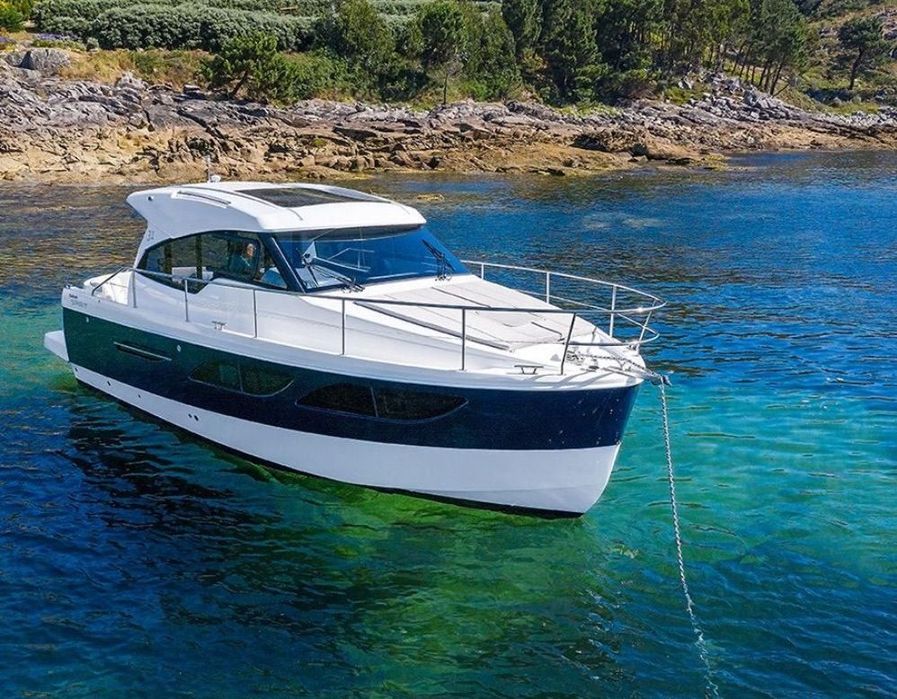 Rodman Spirit 31 HT Outboard