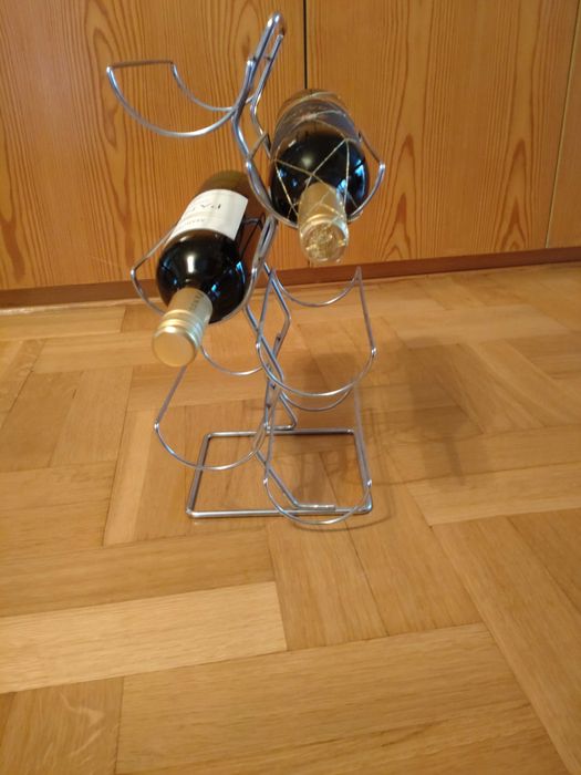 Chromowany stojak na wino, pomysł na prezent