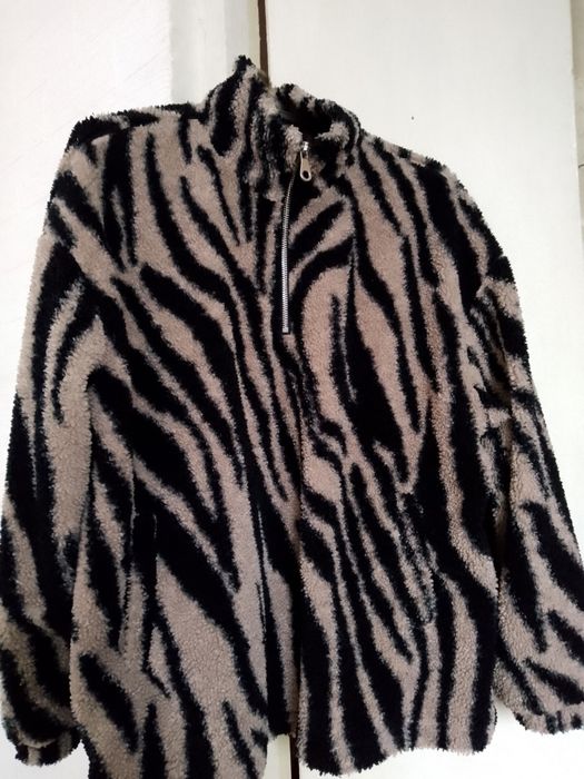 Женская, теплая толстовка- куртка