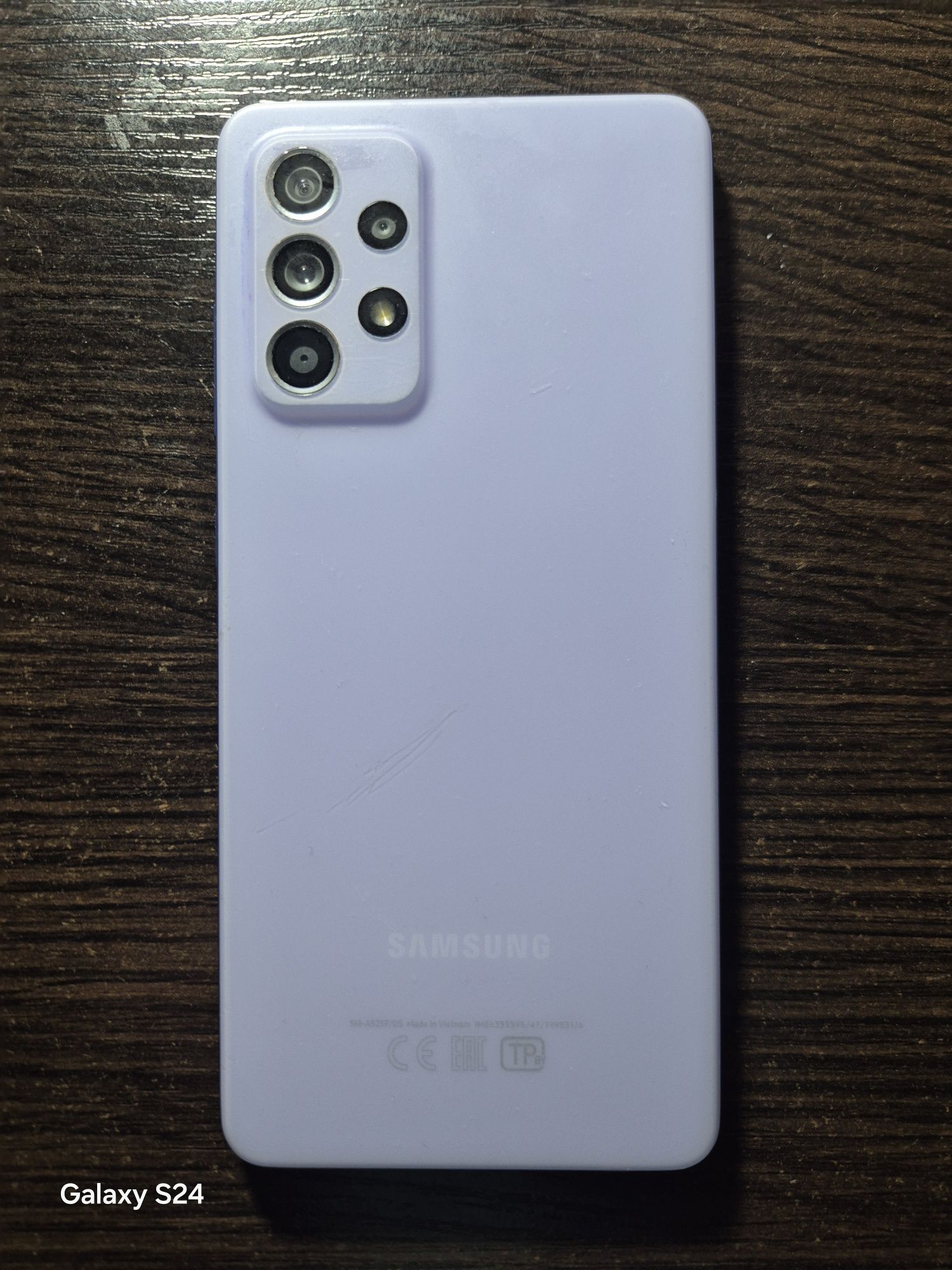 Смартфон Samsung A52