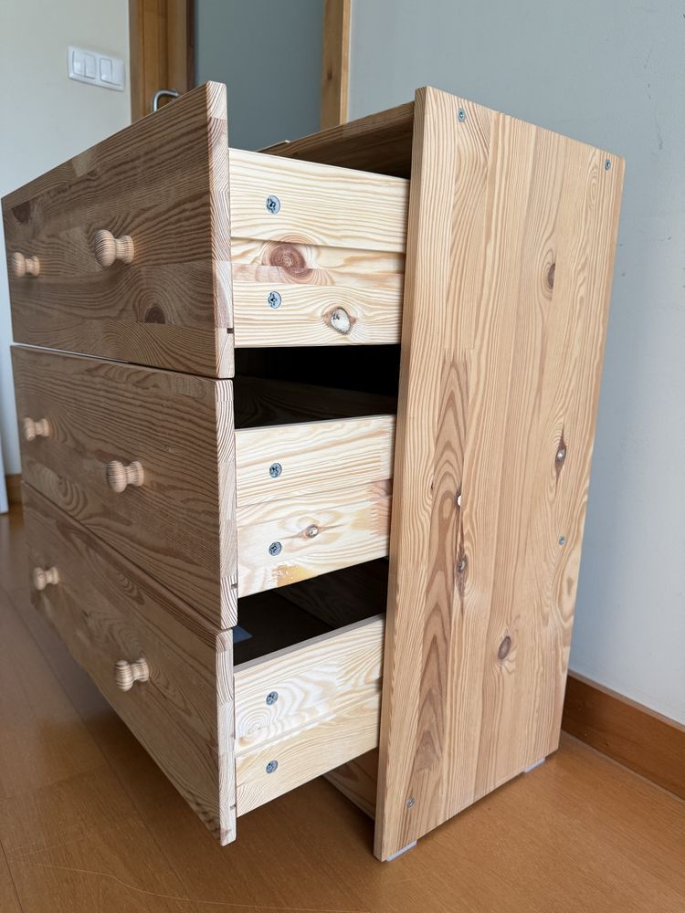 Comoda RAST IKEA com 3 gavetas pinho