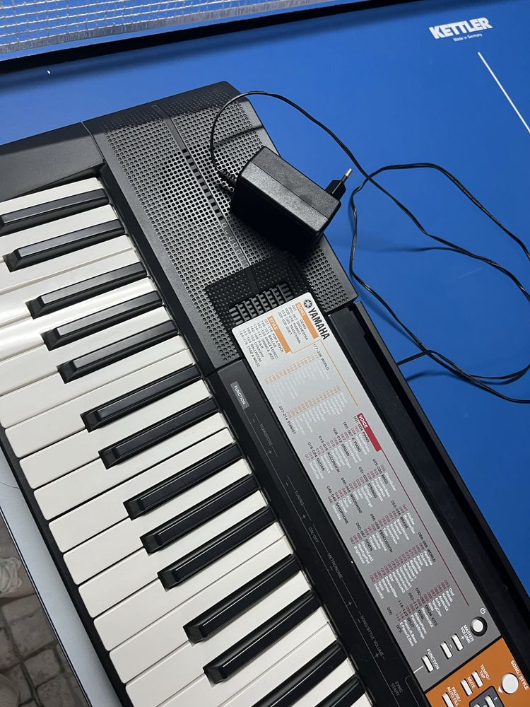 Teclado piano com 5 escalas