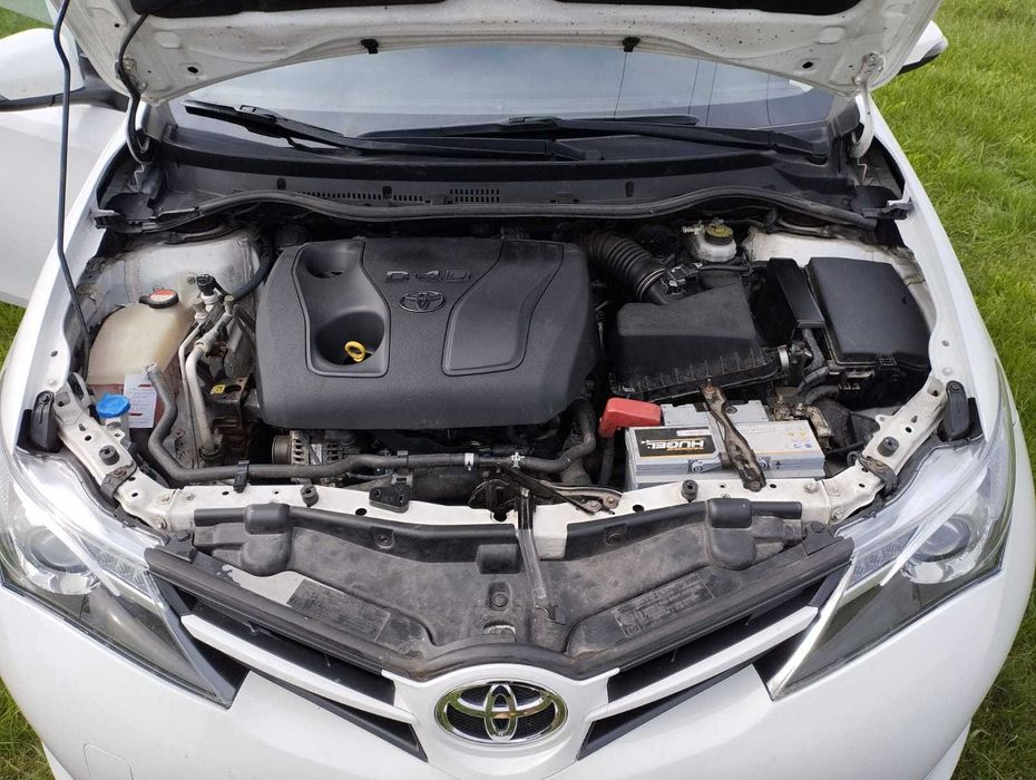 Toyota AURIS kombi
