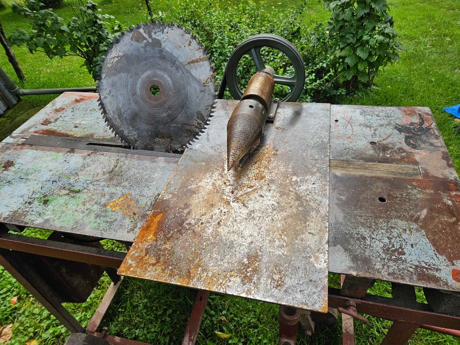 Sprzedam cyrkularkę z łuparką świdrową