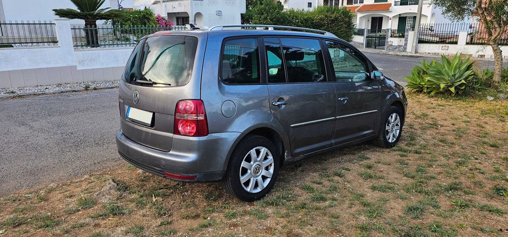 Volkswagen Touran 2.0 TDI Highline, 7 lug, IUC antigo, Pele, Bixenon