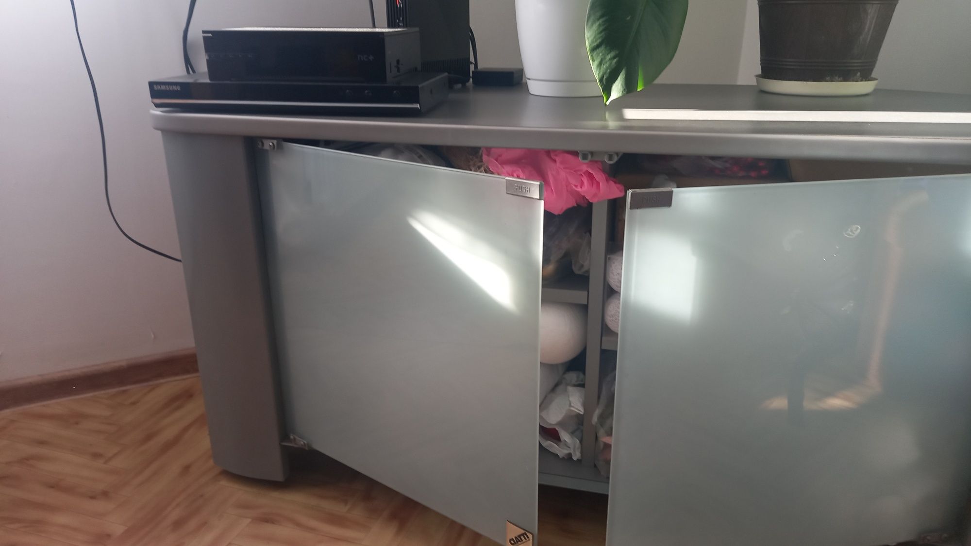 Szawka RRV pod tv (może być z ława)