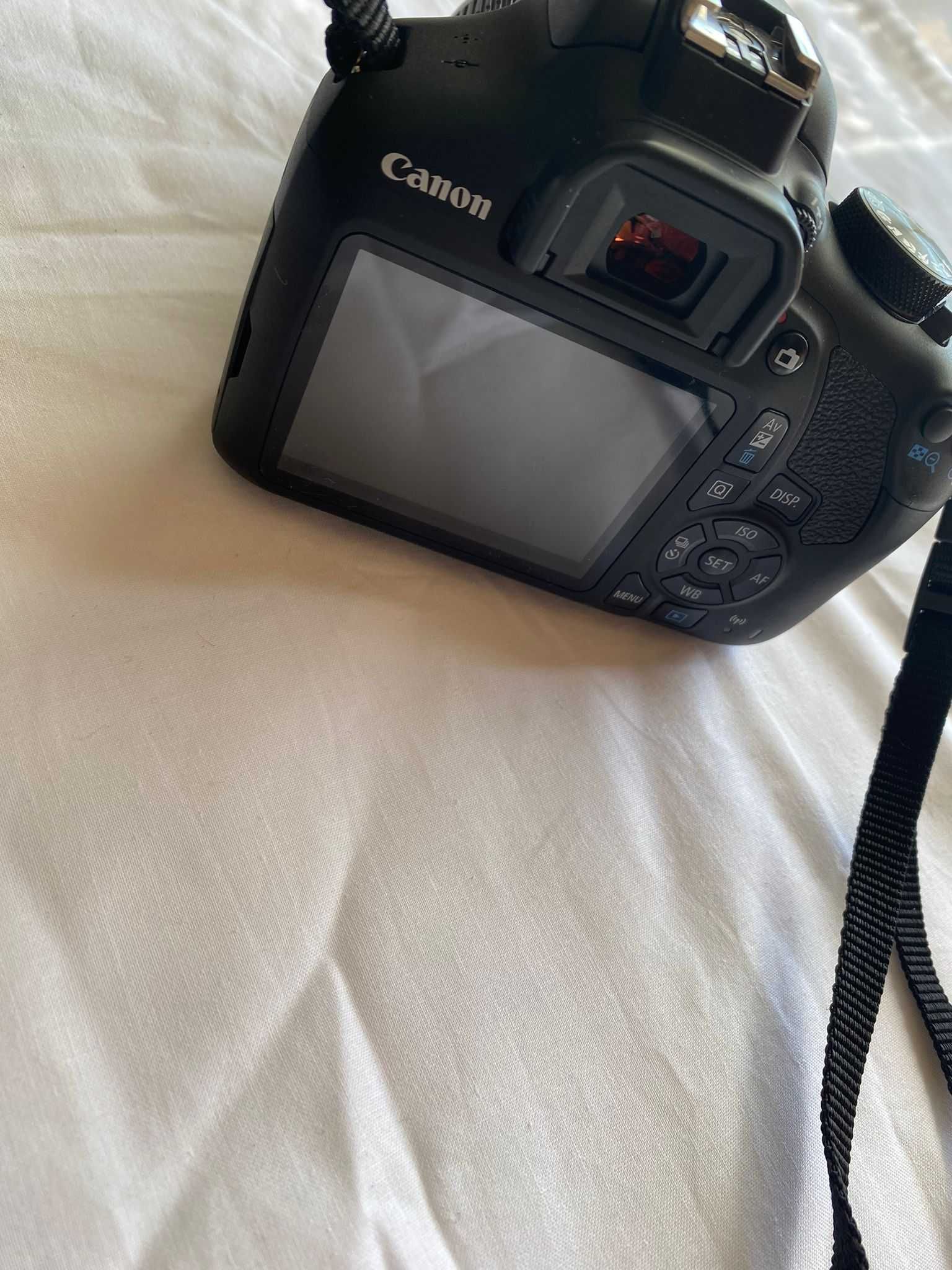 Máquina Fotográfica Canon EOS 1300D