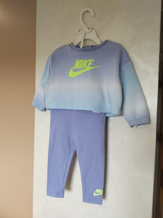 Nike nowy komplet dla dziewczynki 74-80