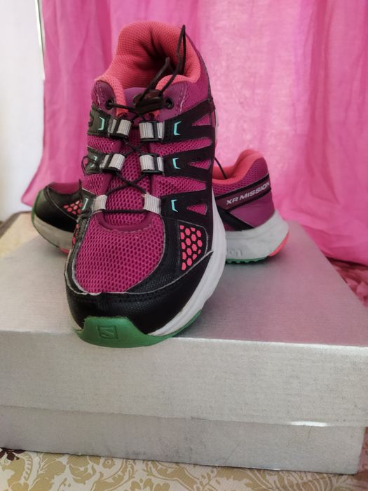 Кросівки бренду SALOMON