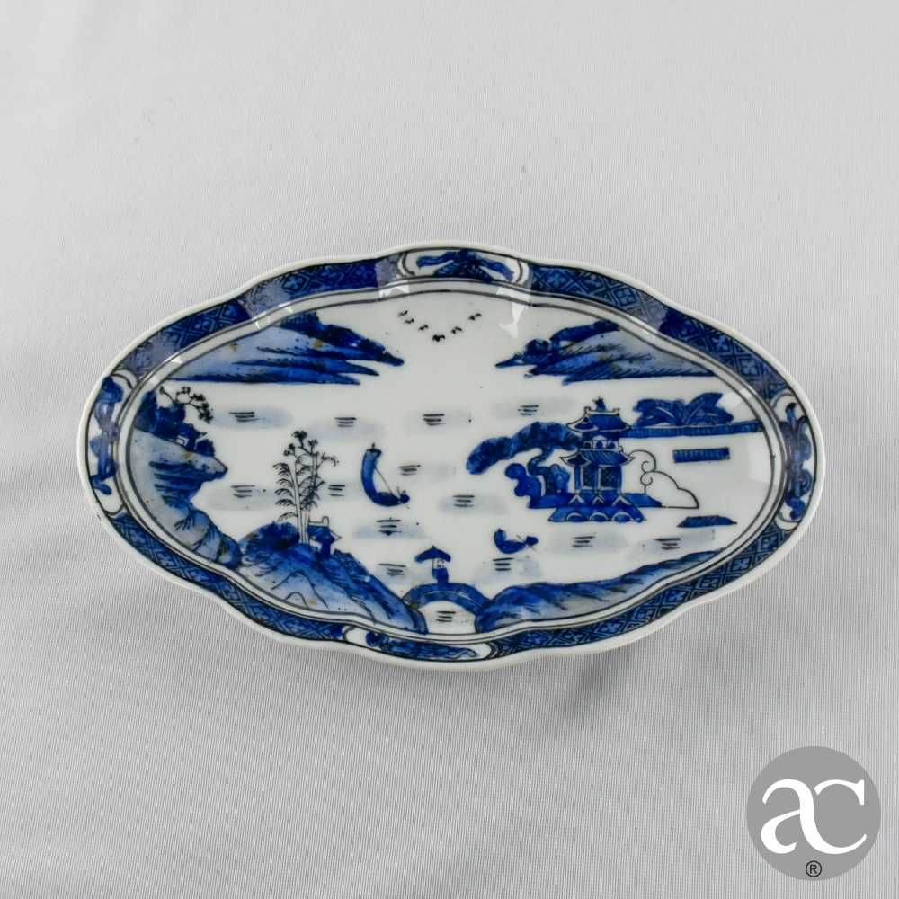 Travessa / Azeitoneira porcelana da China, decoração Cantão Circa 1970