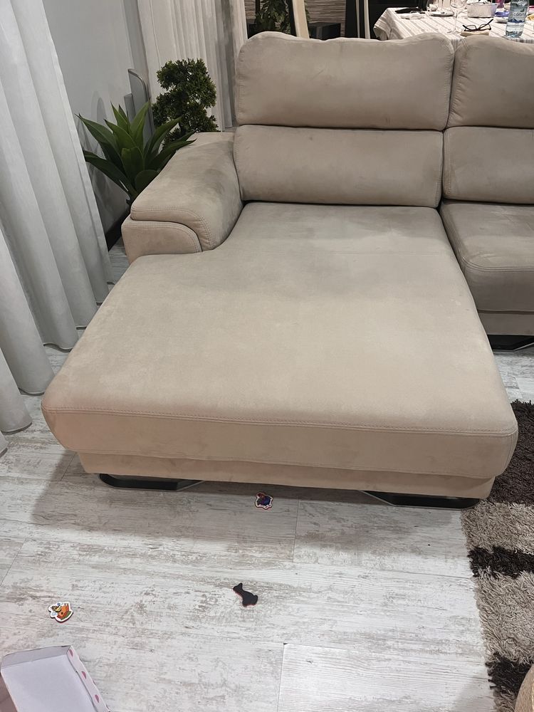 Sofá com Chaise Long