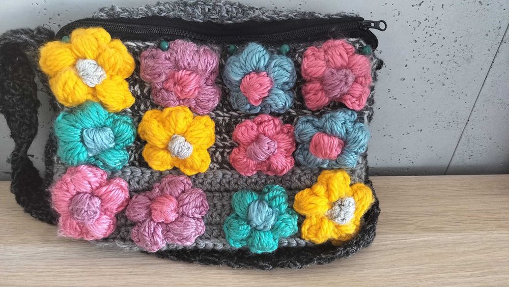 Torebka damska  listonoszka niespotykana Hand Made vintage rękodzieło