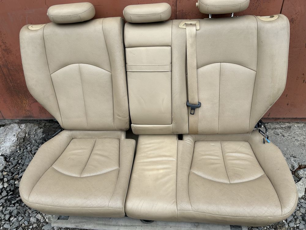 Шкіряні задні сидіння на Mercedes W211 e-class універсал шрот