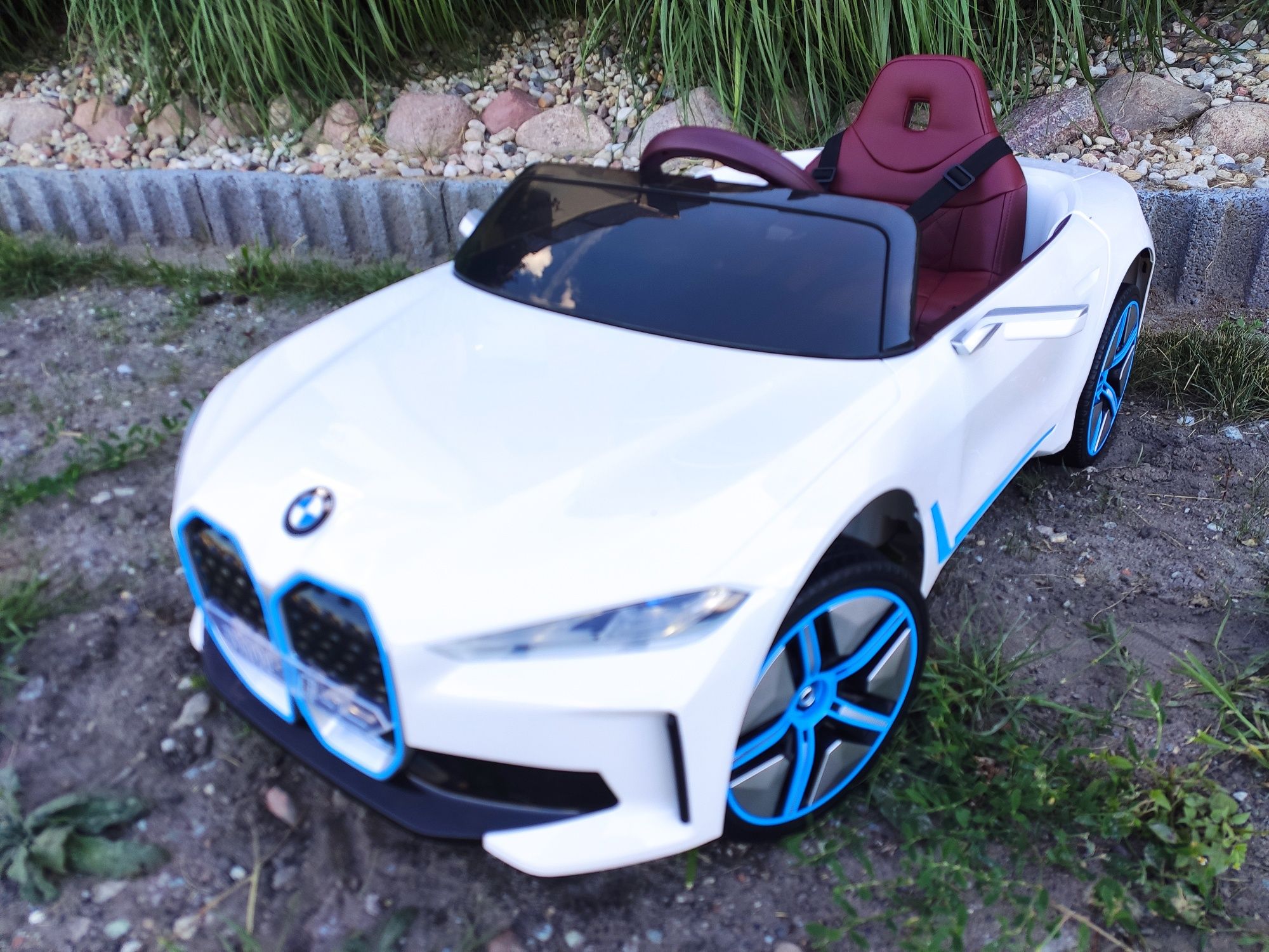 Autko pojazd samochód na akumulator dla dzieci elektryczne BMW I4