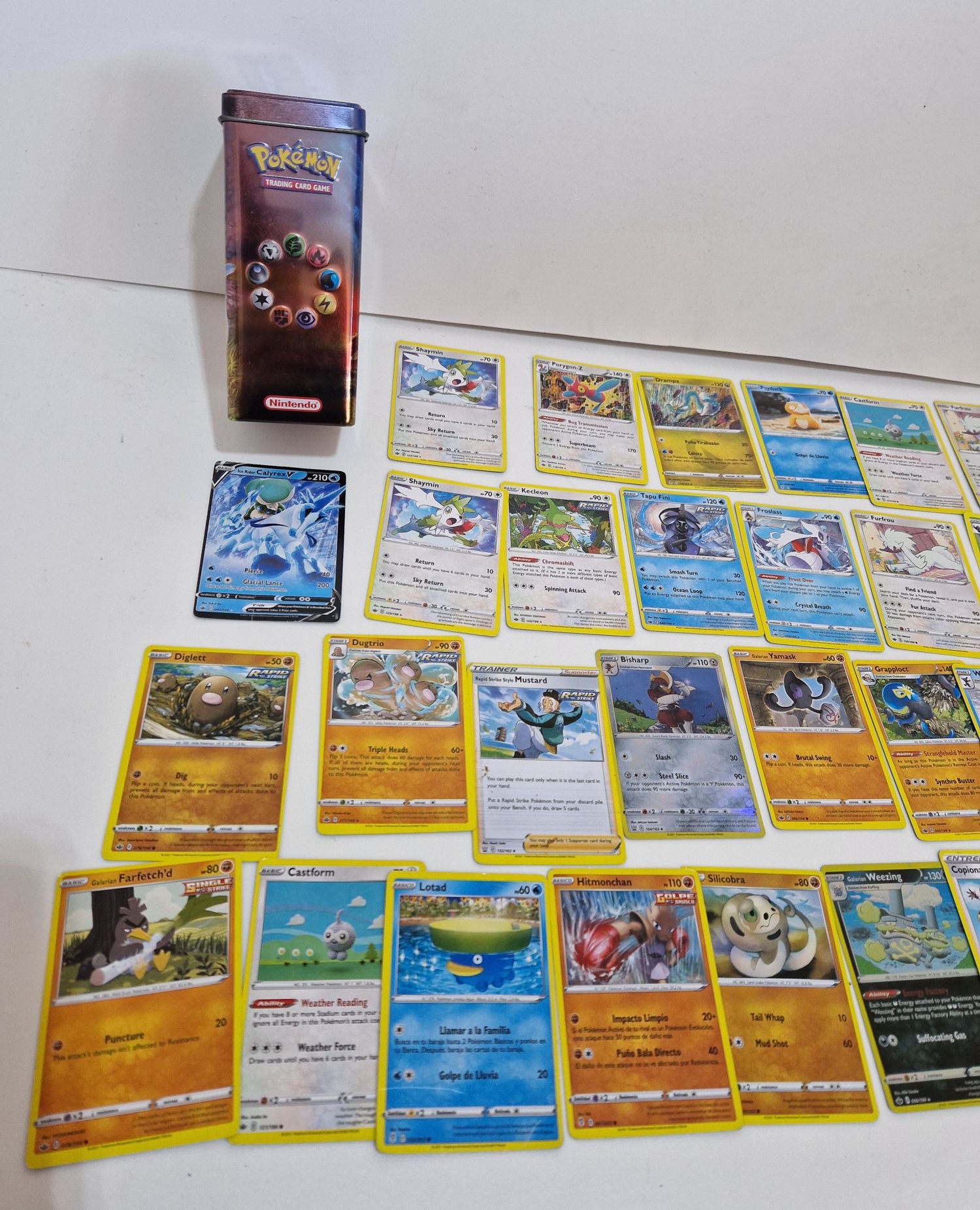 Pokémon - Cartas 2021 & 2022  - 37 Cartas Originais + Caixa Ferro