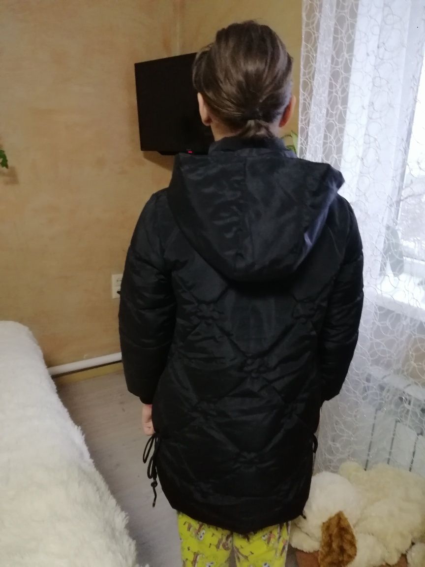 Подовжена підліткова зимова куртка