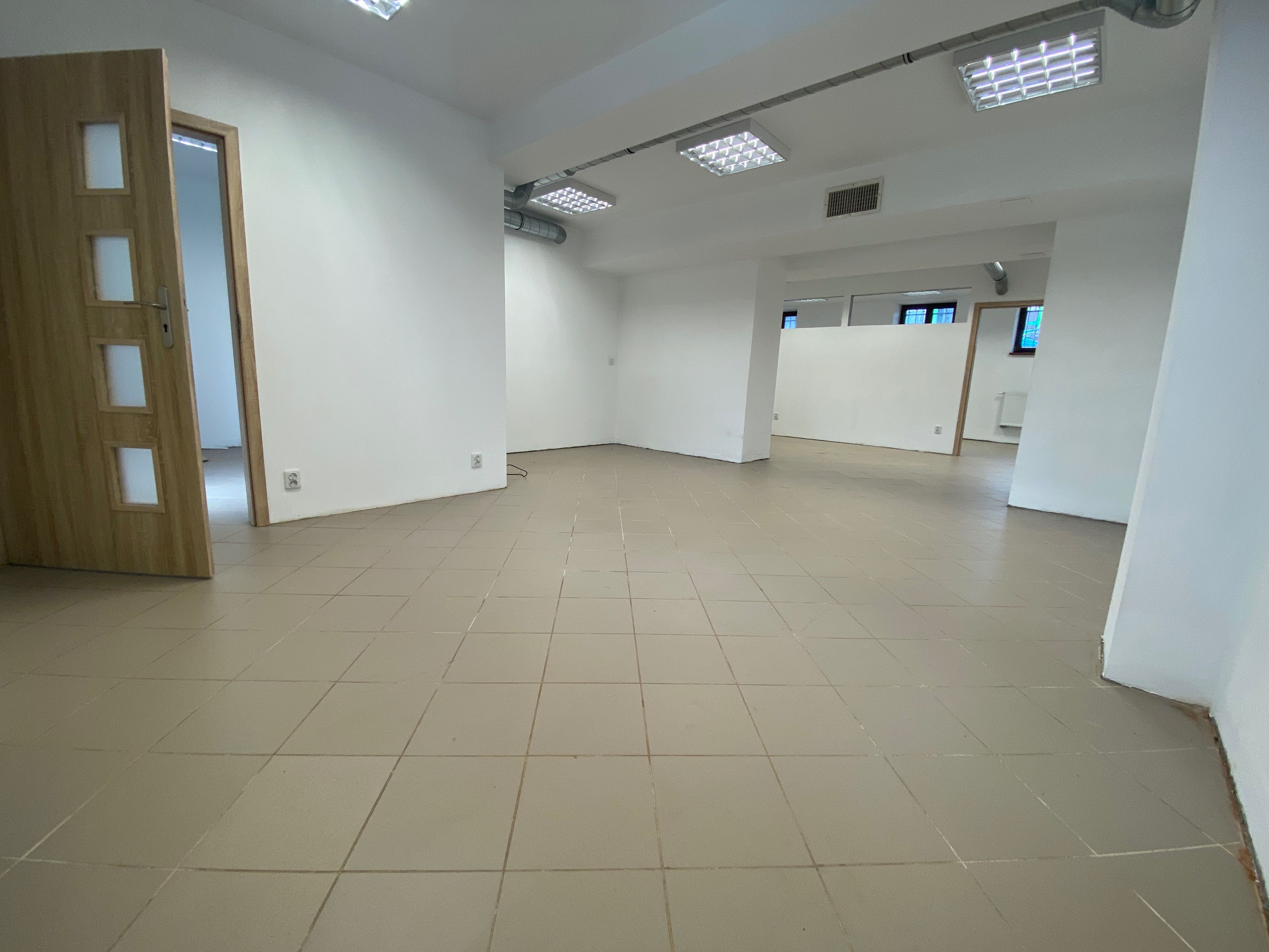 Lokal do wynajęcia - 6 pomieszczeń - 211m2 blisko centrum Tarnowa