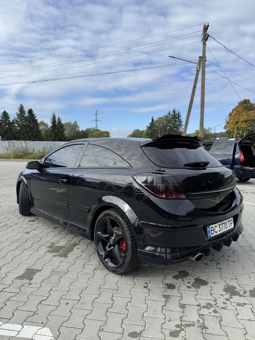 Opel astra h gtc