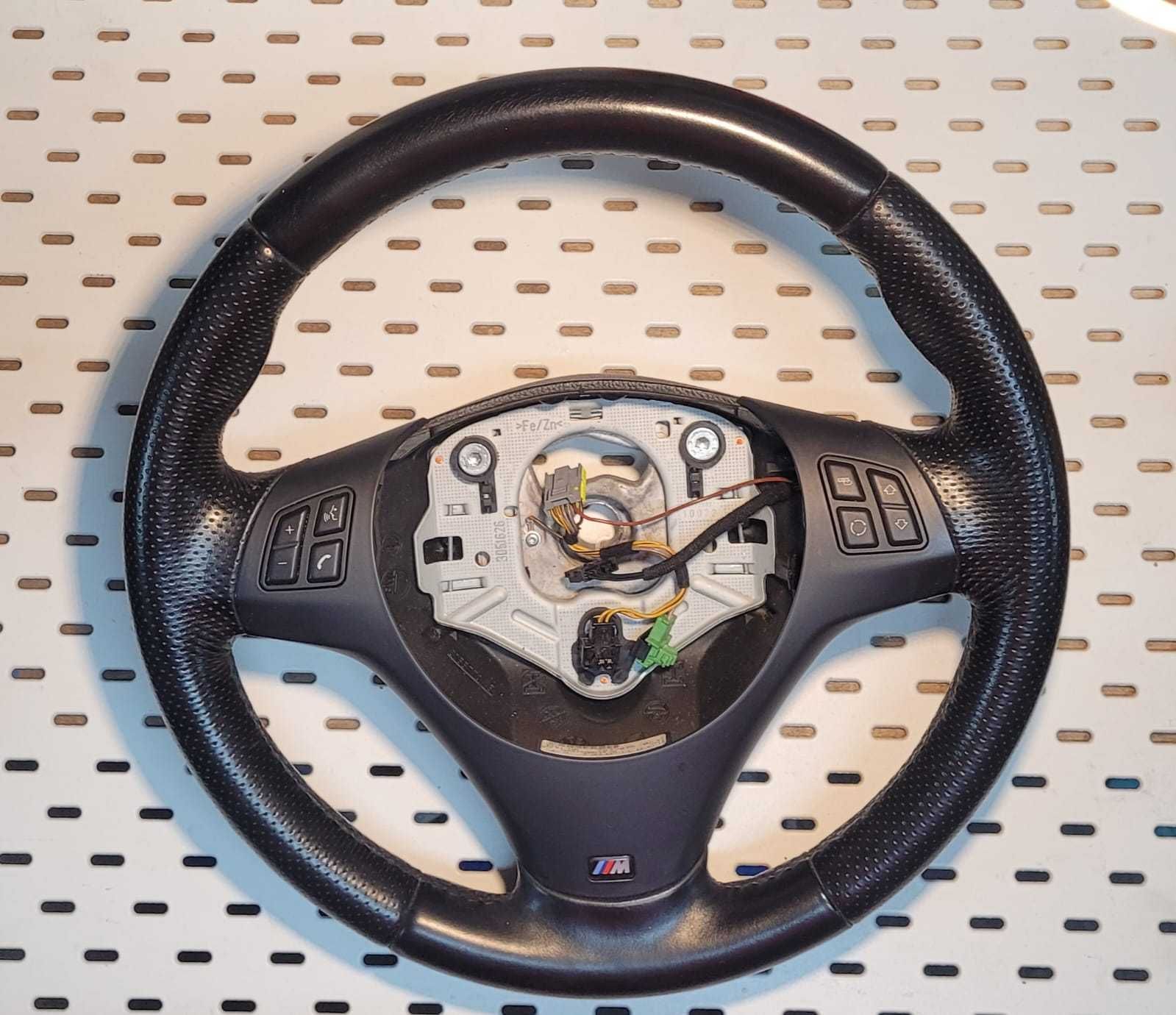 Kierownica m pakiet BMW 1 3 E81 E82 E83 E87 E88 E90 E91 E92 E93