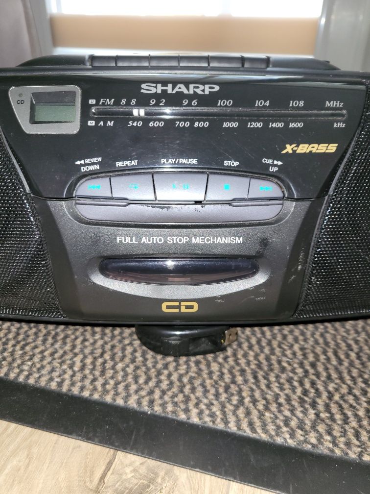 Radiomagnetofon CD Kaseta SHARP QT-CD48/ 29 W