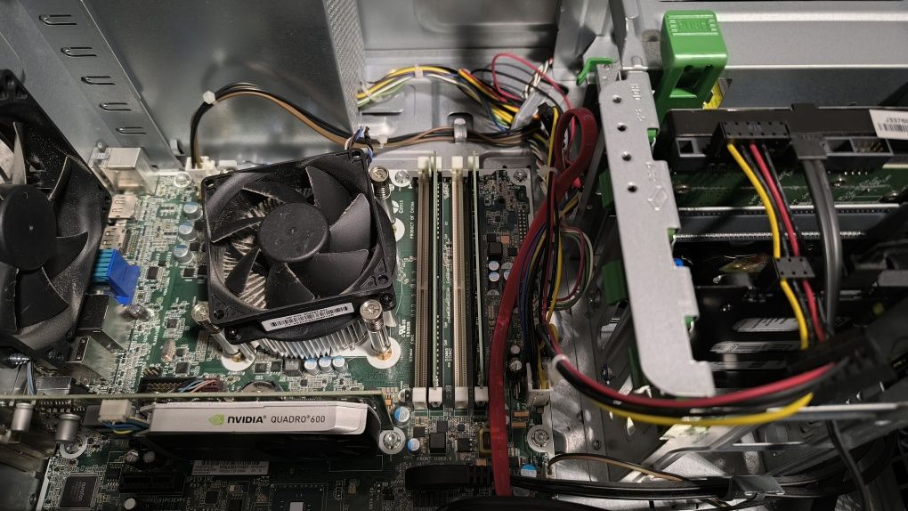 Komputer Hp EliteDesk 800 G2

Procesor: Intel(R) Core(TM) i5-6500 CPU