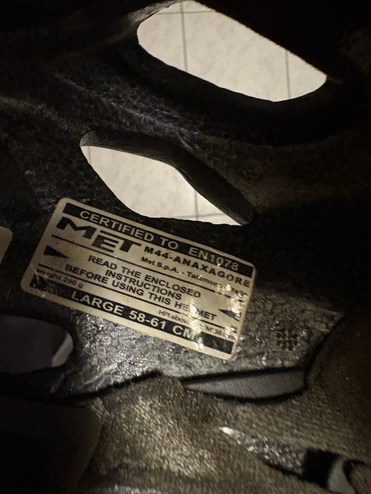 Kask rowerowy MET rozmiar L