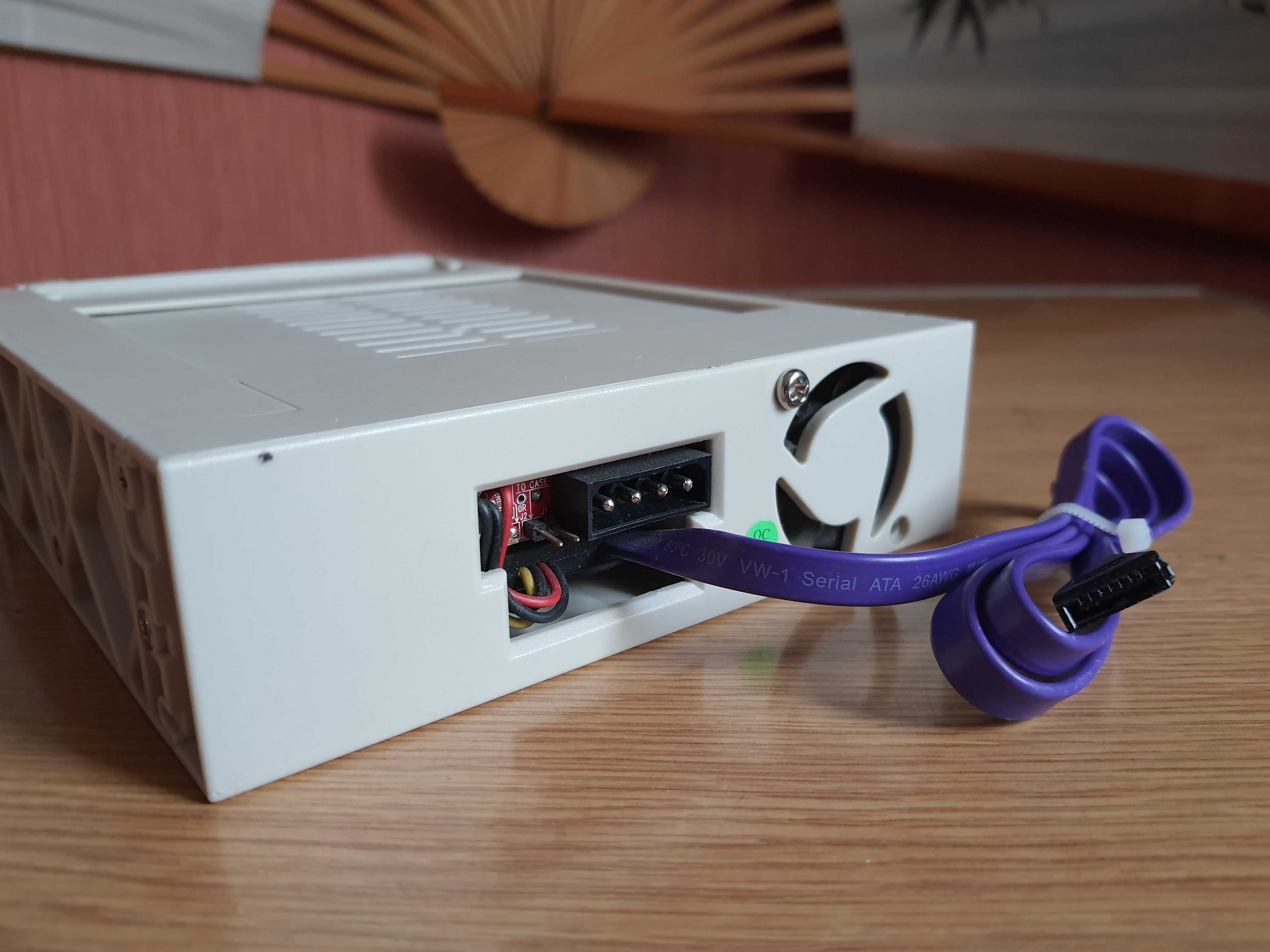 Знімна кишеня для HDD 3.5 SATA у відсік 5,25