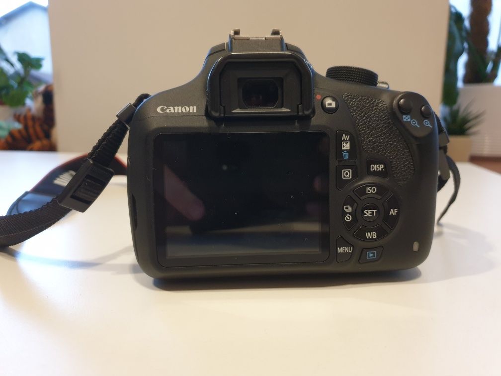 Nikon EOS 1200D - stan bardzo dobry