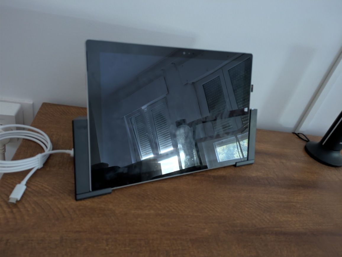 Surface pro 3 + dock + SD