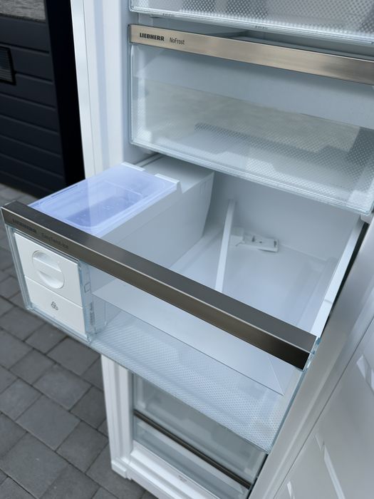 185 cm  Морозильна камера Liebherr FNc 5277