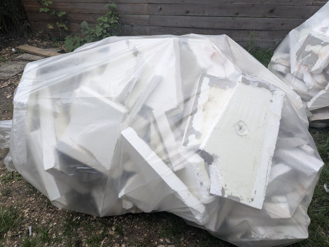 Docieplenie styropian materiał izolacyjny ocieplenie