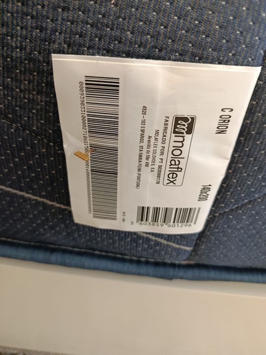 Colchão como novo,, oferta cama e estrado.