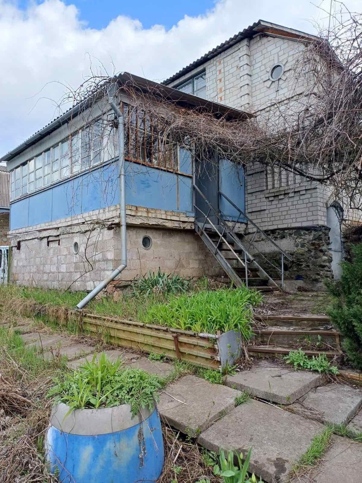 Продам 2х-этажный дом